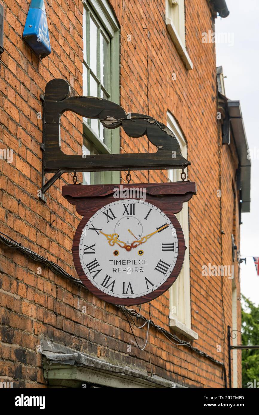 Panneau mural annonçant la boutique de l'horologue, colline abrupte, Lincoln City, Lincolnshire, Angleterre, ROYAUME-UNI Banque D'Images