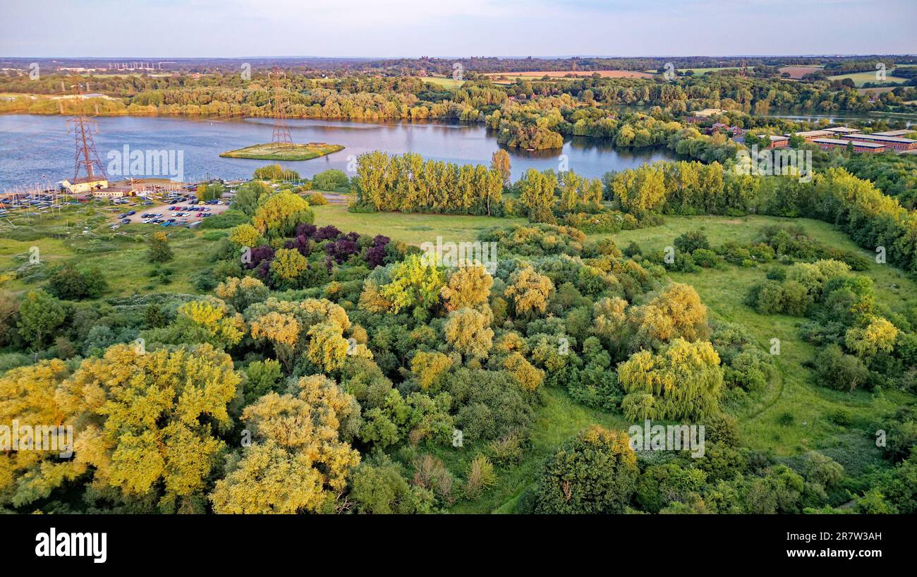 Vue aérienne du paysage anglais près de Theale, Reading - West Berkshire Royaume-Uni. 15th de juin 2023 Banque D'Images