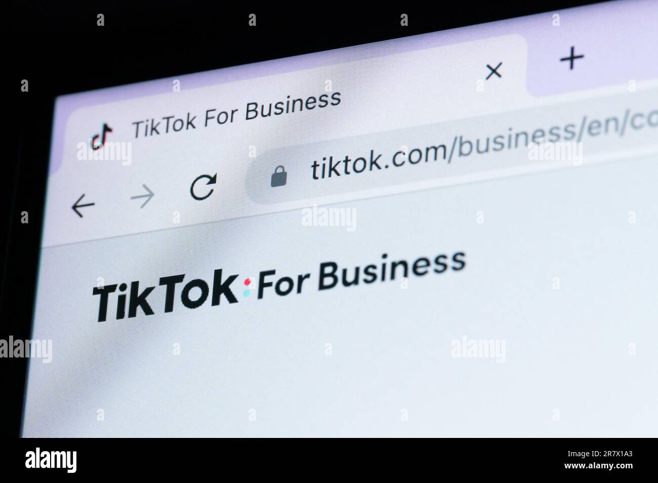 New York, Etats-Unis - 17 juin 2023:TikTok pour le menu d'affaires gros plan sur l'écran de l'ordinateur portable Banque D'Images