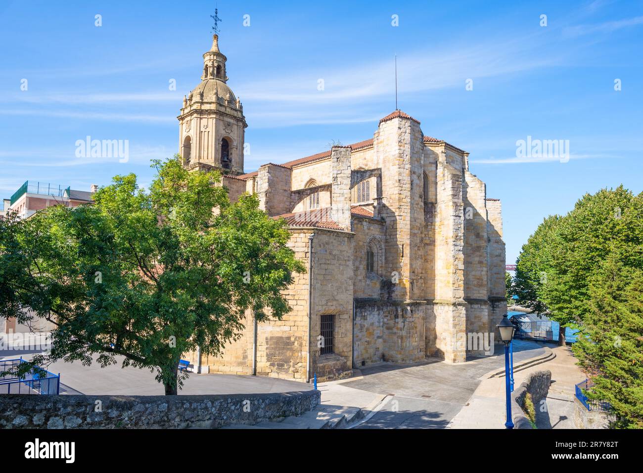 La basilique de Santa Maria de Portugalete est une église paroissiale catholique de style gothique-renaissance, située dans la ville de Portugalete, Vizcaya, basque Banque D'Images