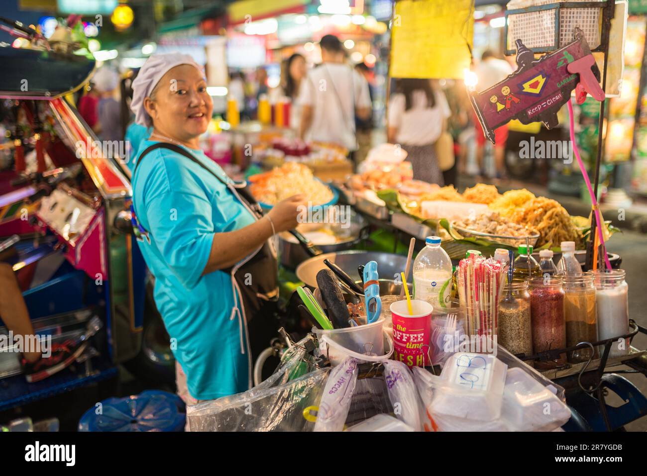 Il s'agit d'un vétéran de la gastronomie dans le quartier des routards Bang Lamphu, avec la célèbre route de Khaosan à Bangkok Banque D'Images