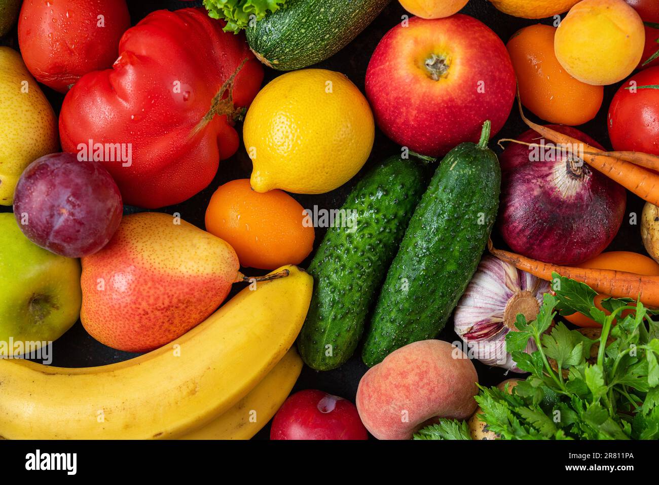 Assortiment de fruits et légumes frais biologiques du marché. Alimentation saine alimentation végétarienne. Vue de dessus Banque D'Images