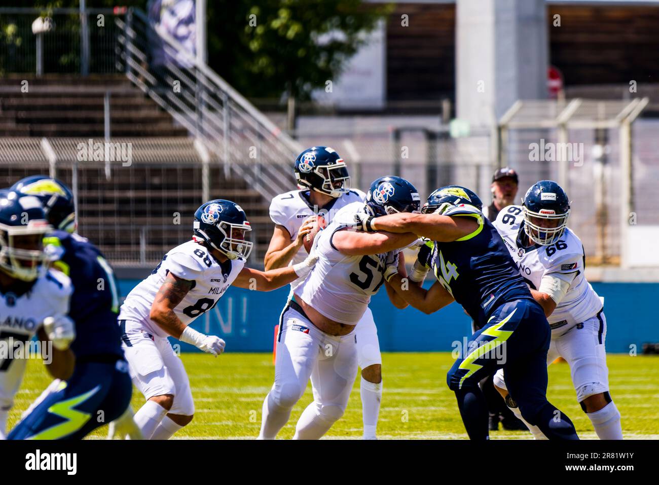 Ligue européenne de football, ELF/ Game : Milano Seamen à Stuttgart Surge , le juin. 18. 2023 , dans le stade Gazi, Stuttgart, Allemagne QB # 7 Luke Banque D'Images