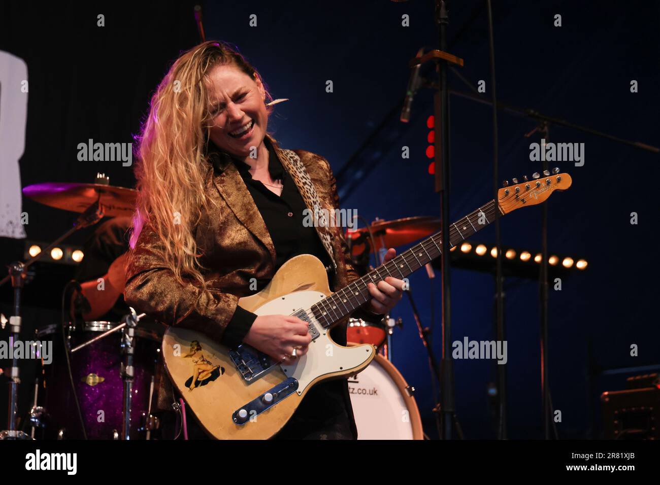 Black Deer Festival, Kent, Royaume-Uni - 18th juin Joanne Shaw Taylor se produit sur la scène Ridge au Black Deer Festival, Eridge Park, Kent. Credit Jill O'Donnell/Alay Live News Banque D'Images