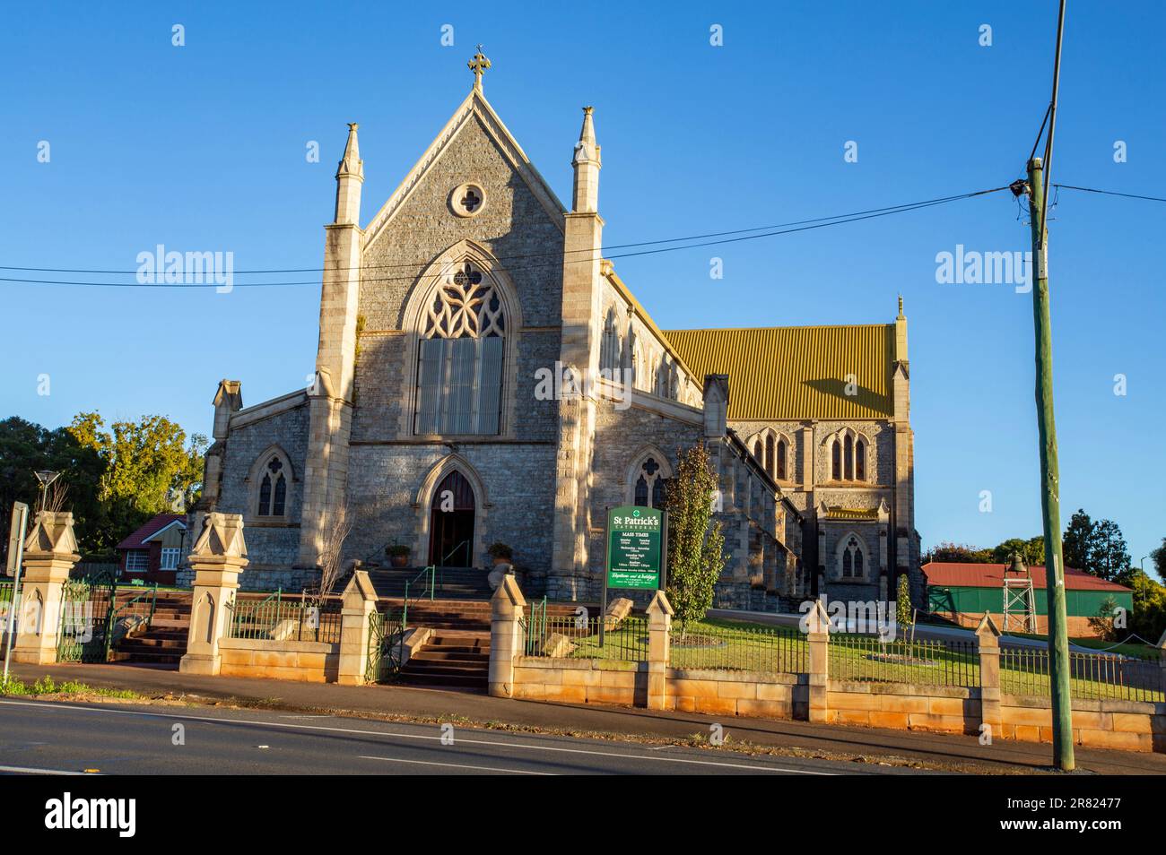 La cathédrale catholique de Saintt Patrick, classée au patrimoine, a été construite en 1889 dans un style gothique victorien, à James Street, Toowoomba, Queensland. Banque D'Images