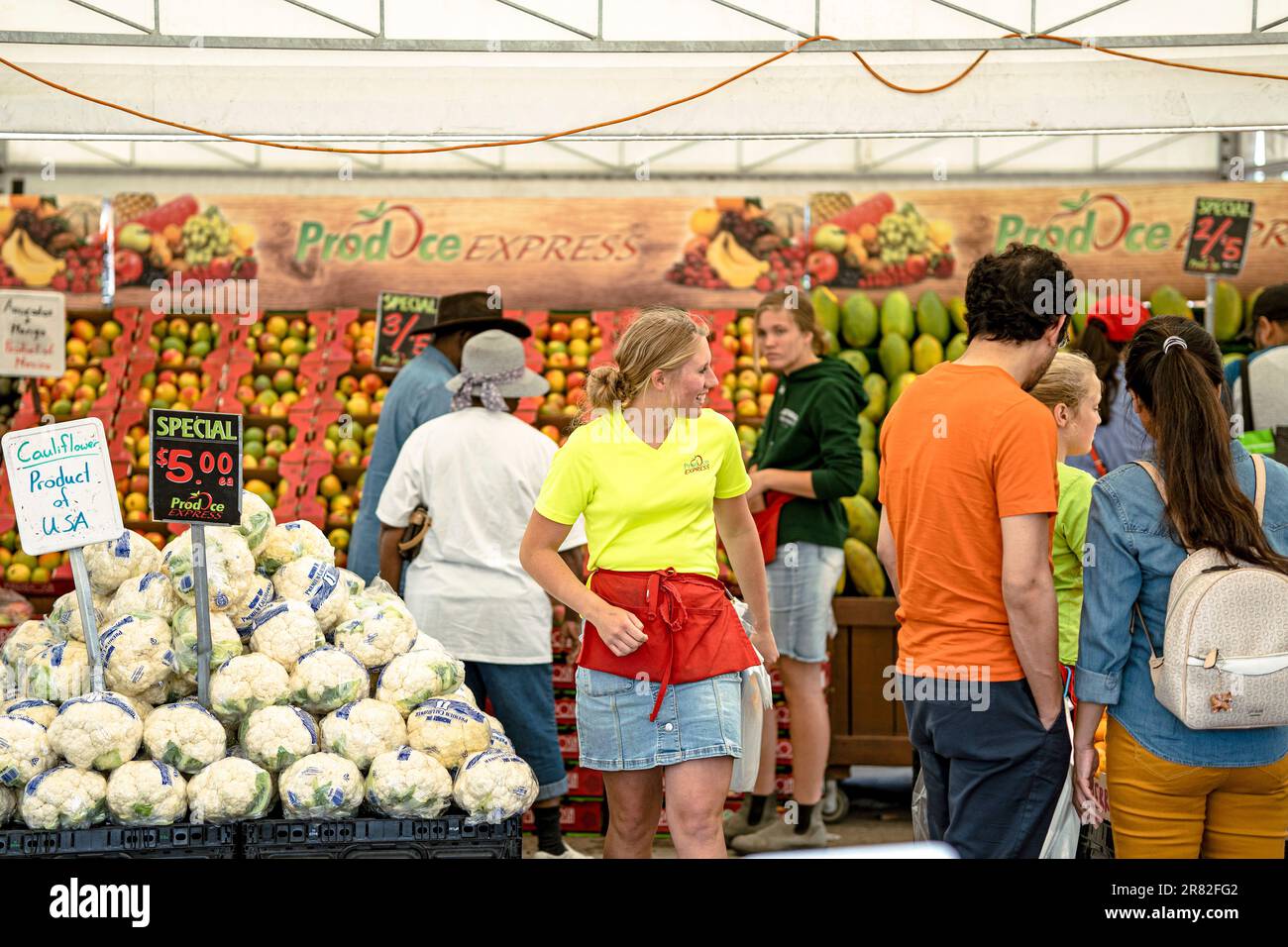 St. Jacobs Farmers Market, vendeurs de fruits et légumes, Ontario, Canada Banque D'Images