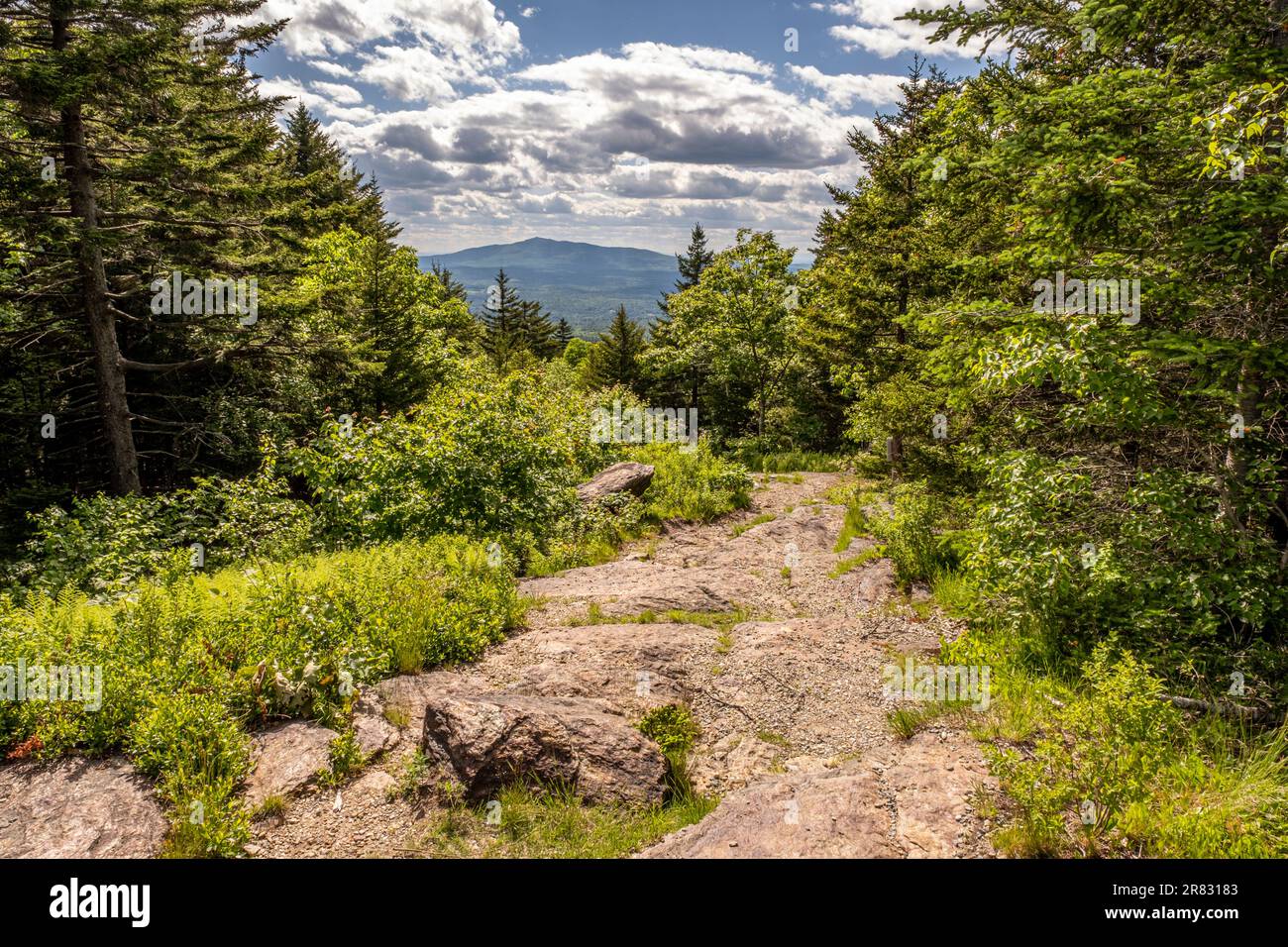 La vue depuis le sommet de la montagne de Pack Monadnock dans le New Hampshire Banque D'Images