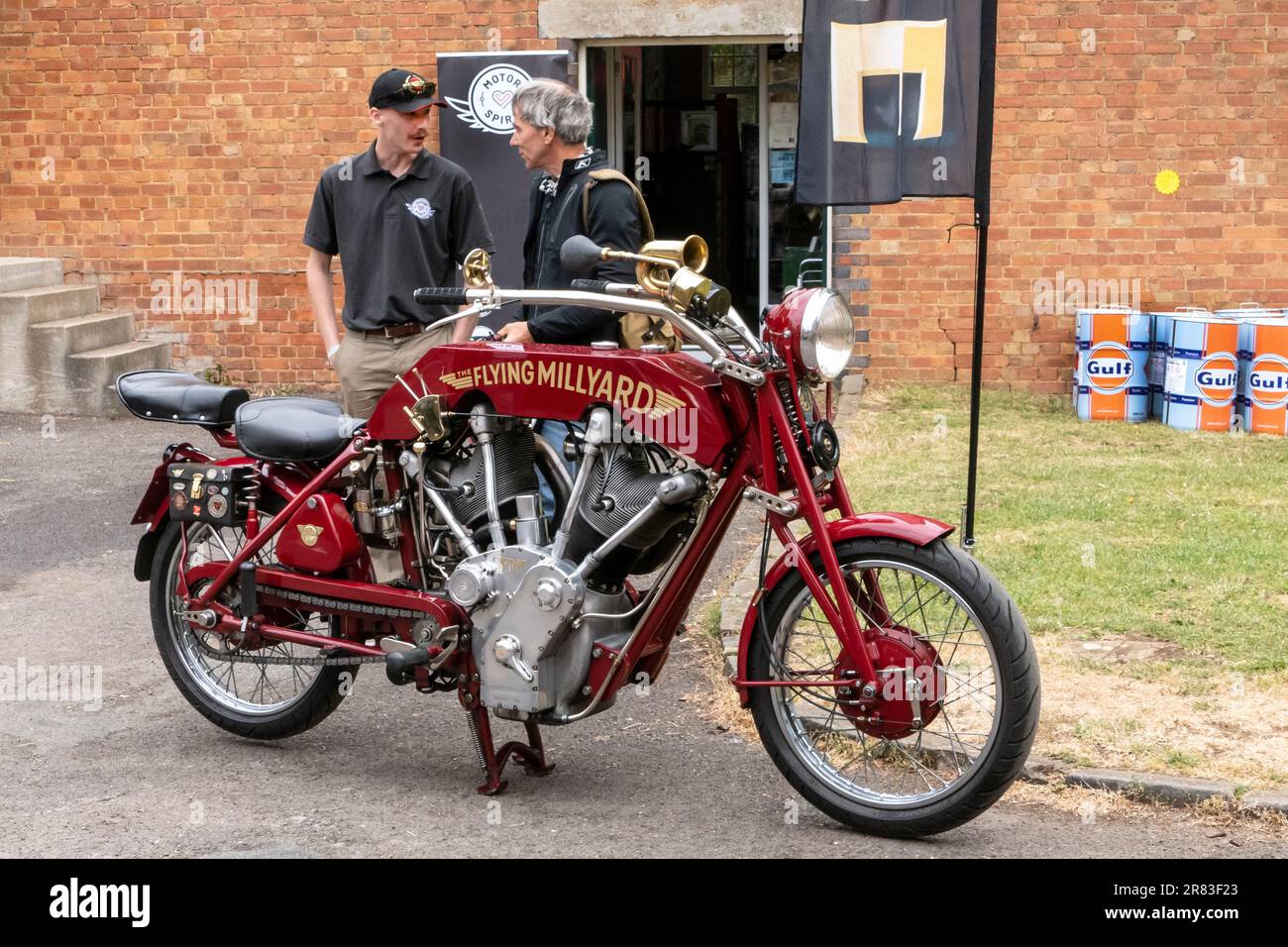 La moto de Millyard volant à l'épreuve de volant à Bicester Heritage 2023 Banque D'Images