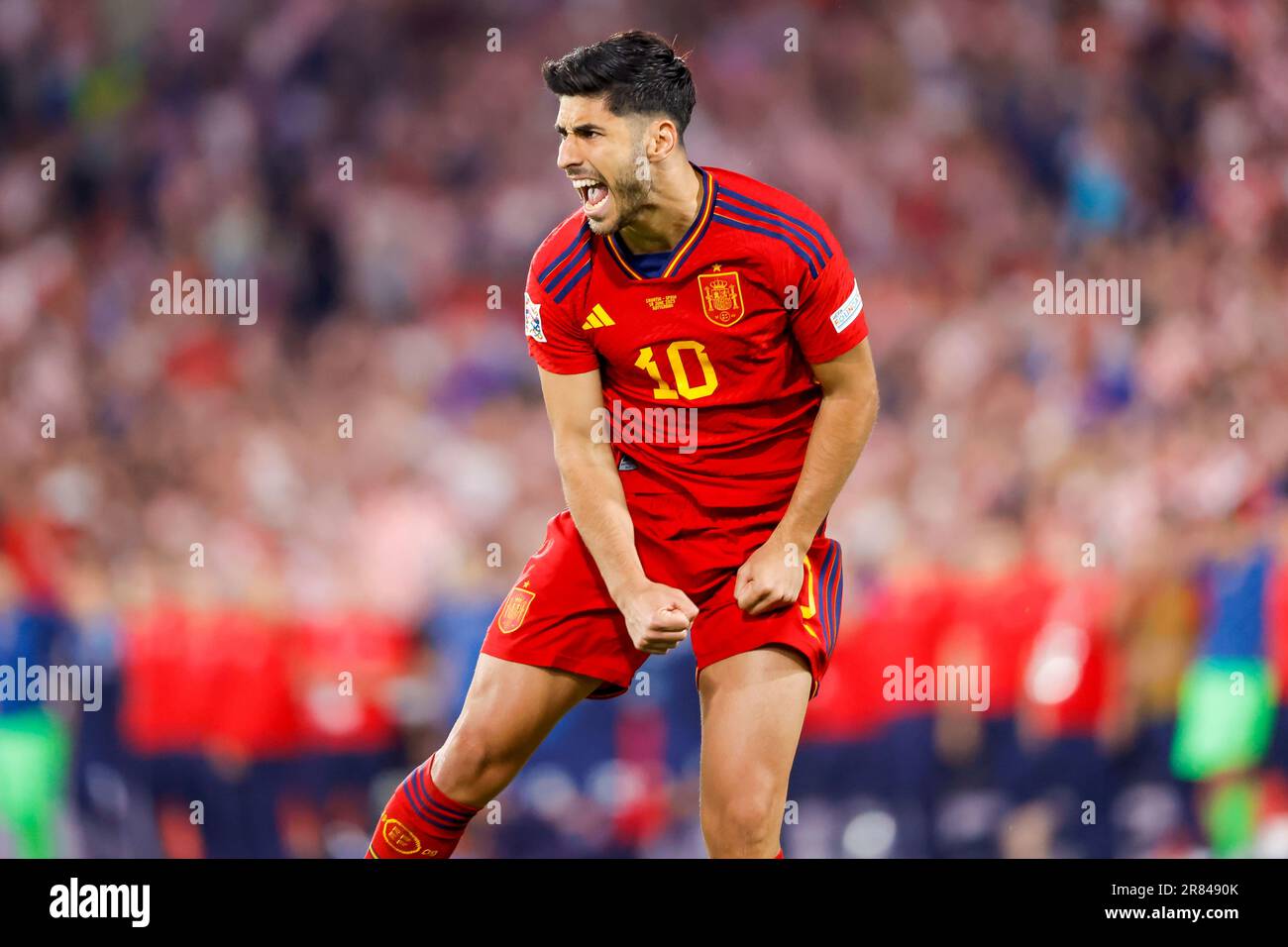 18-06-2023: Sport: Kroatie v Spanje ROTTERDAM, PAYS-BAS - JUIN 18: Les joueurs d'Espagne célébrant la victoire de la Ligue des Nations, Marco Asensio (Espagne) Banque D'Images