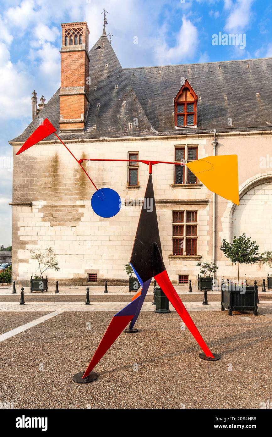 Sculpture mobile 'Crinkly' réalisée en 1969 par Alexander Calder et située à Amboise, Indre-et-Loire (37), France. Banque D'Images