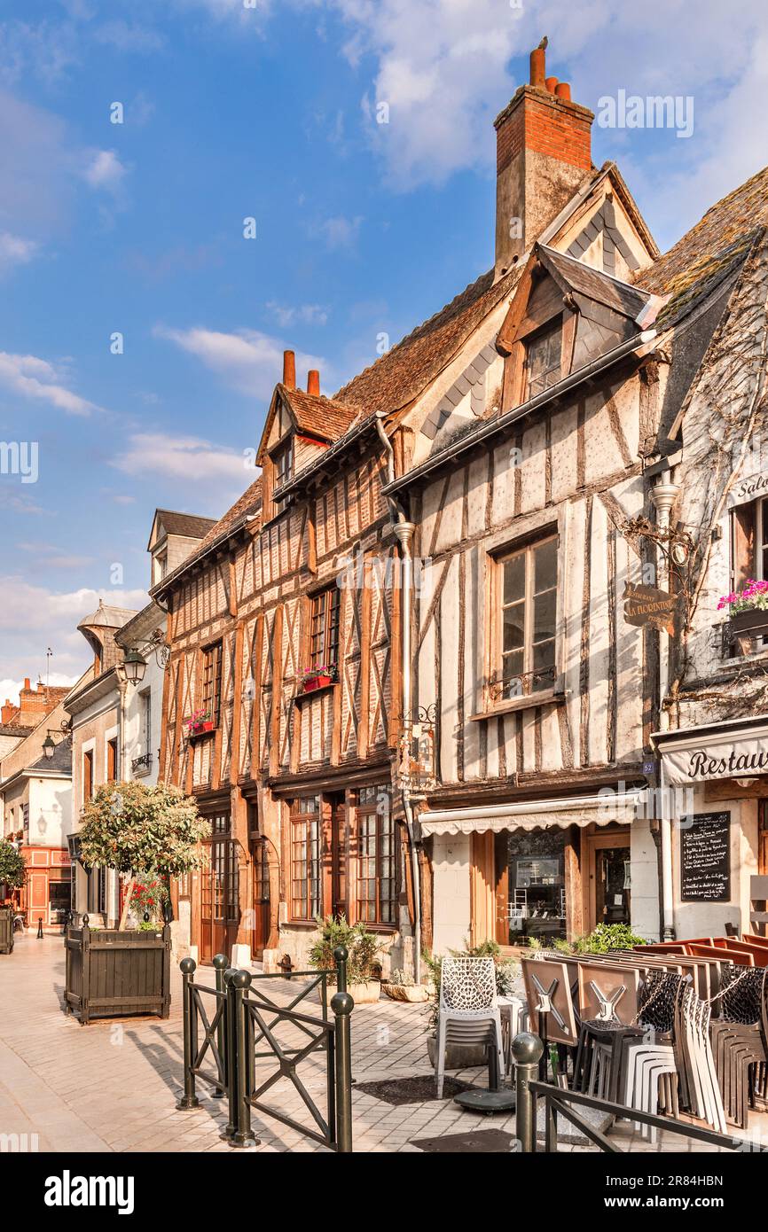 Anciennes maisons à colombages sur la place Michel Debré, Amboise, Indre-et-Loire (37), France. Banque D'Images