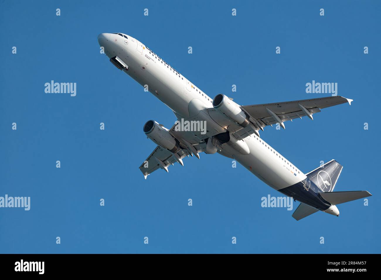 Larnaca, Chypre - 17 avril 2023 : Airbus A321-231 de Lufthansa Airlines Banque D'Images