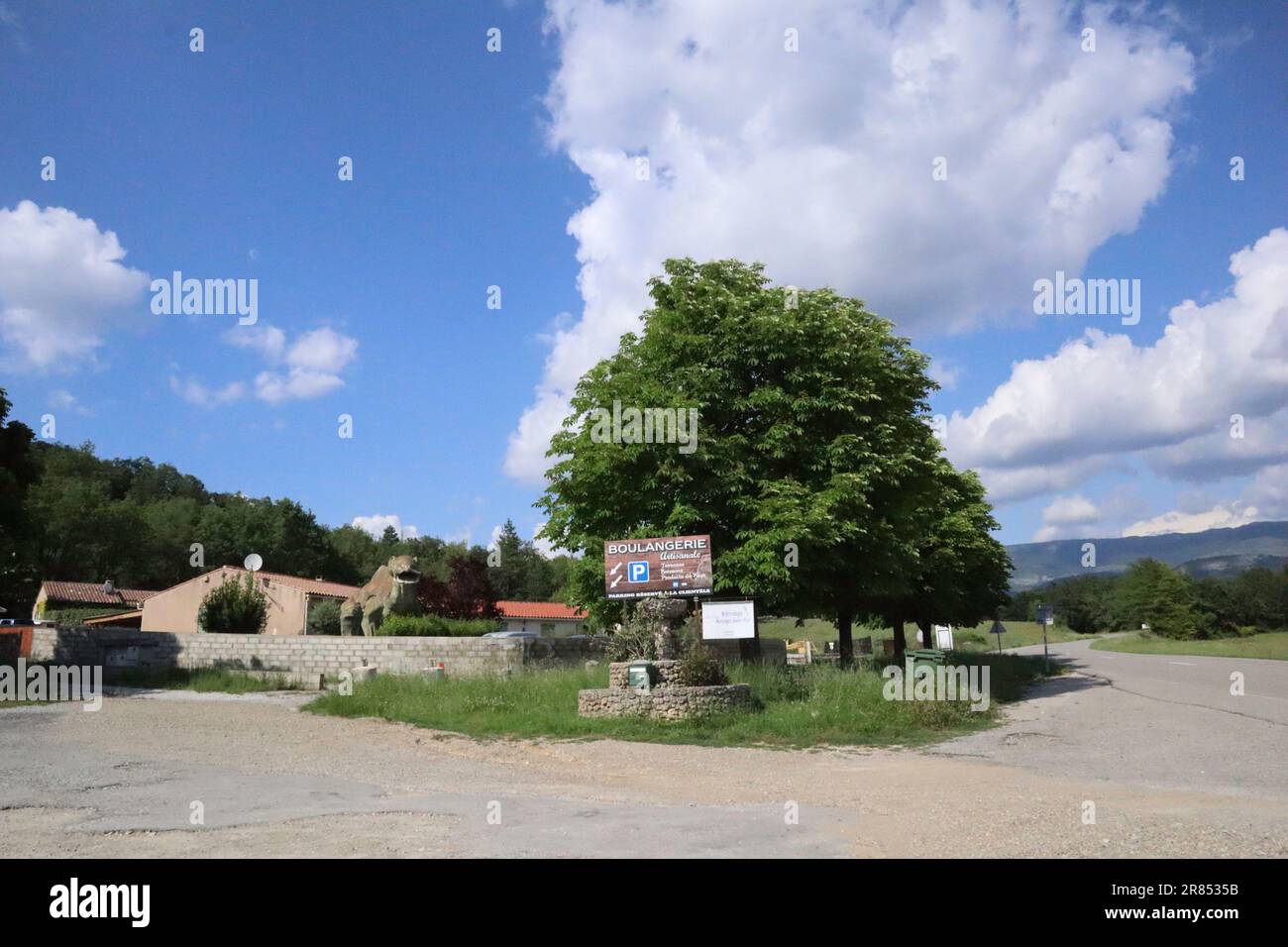 Provence région de France. 19 juin 2023, Météo en Provence du Verdon Lac SainteCroix