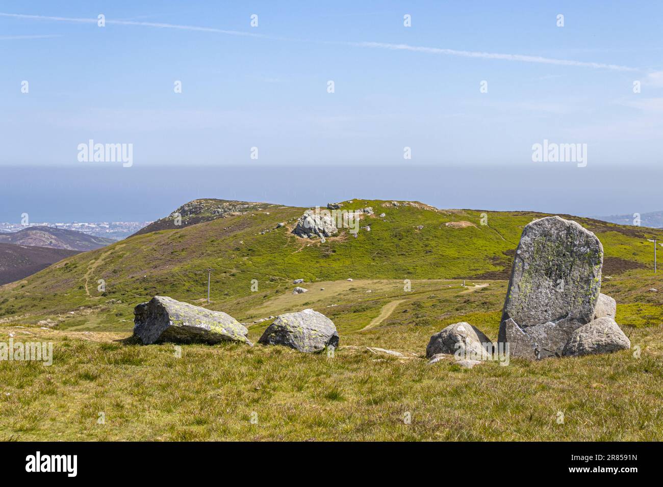 Le cercle des Druides, ou Meini Hirion en gallois, au-dessus du village de Penmaenmawr, Gwynedd, pays de Galles, Royaume-Uni. Banque D'Images