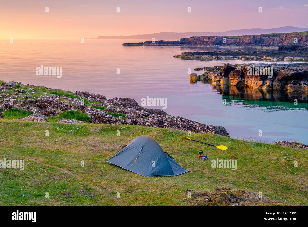 Camping sauvage sur la côte de Mull dans les Hébrides, en Écosse Banque D'Images