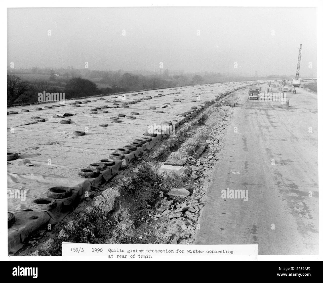 La construction de l'autoroute M11 entre Londres et Cambridge en 1975. Banque D'Images