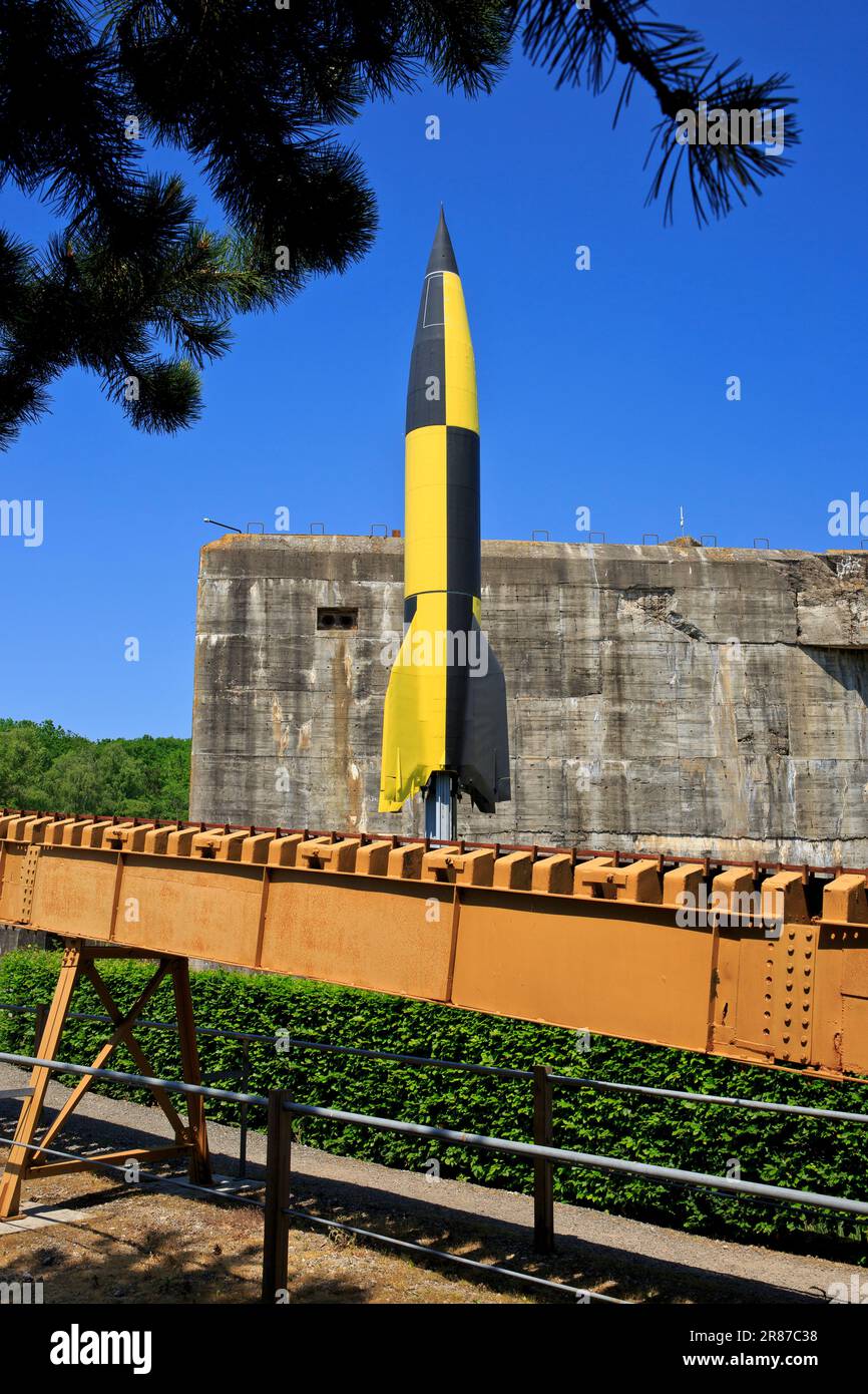 Un missile balistique guidé à longue portée V-2 (A-4) de l'Allemagne nazie de la Seconde Guerre mondiale (le premier au monde) au Bunker d'Eperlecques (pas-de-Calais), en France Banque D'Images