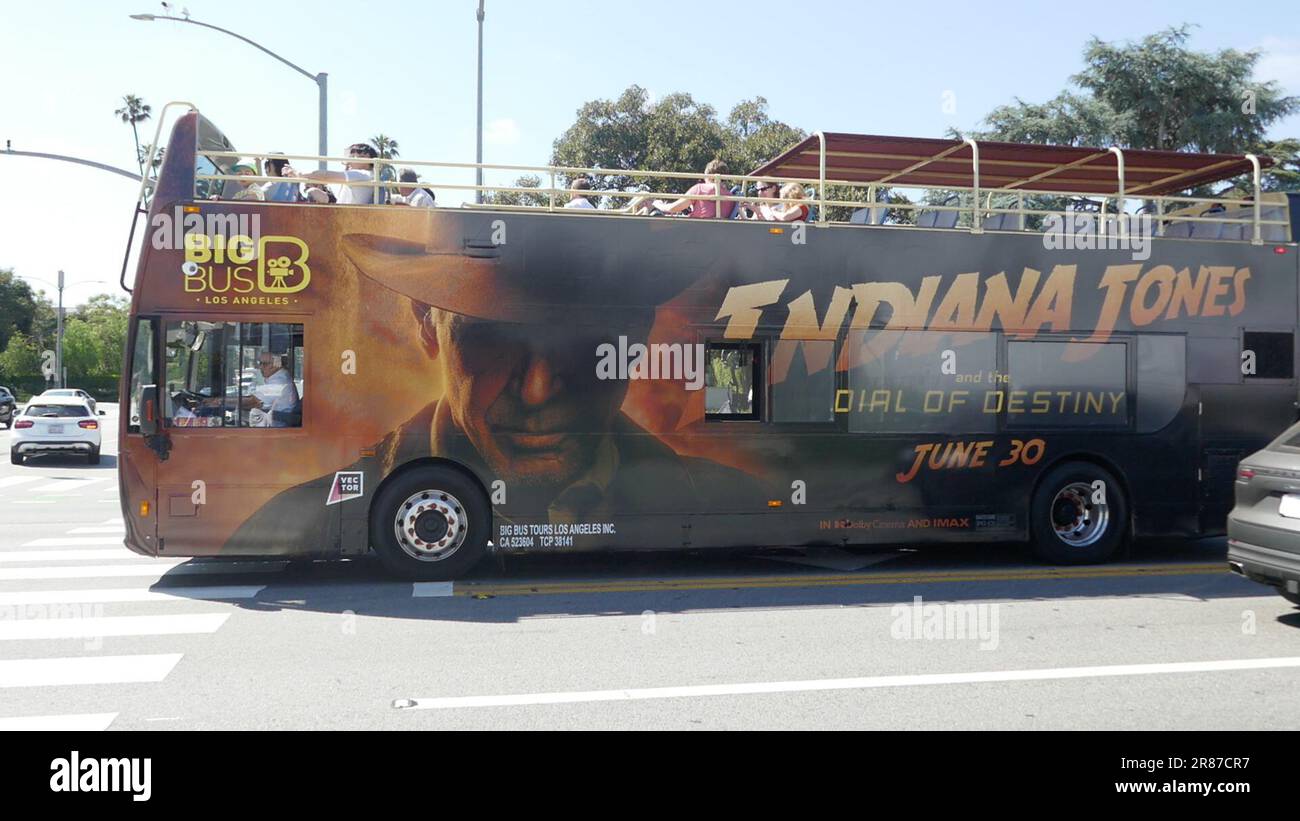 Beverly Hills, Californie, États-Unis 18th juin 2023 Disney IIndiana Jones et le Dial of Destiny bus sur 18 juin 2023 à Beverly Hills, Californie, États-Unis. Photo par Barry King/Alay stock photo Banque D'Images