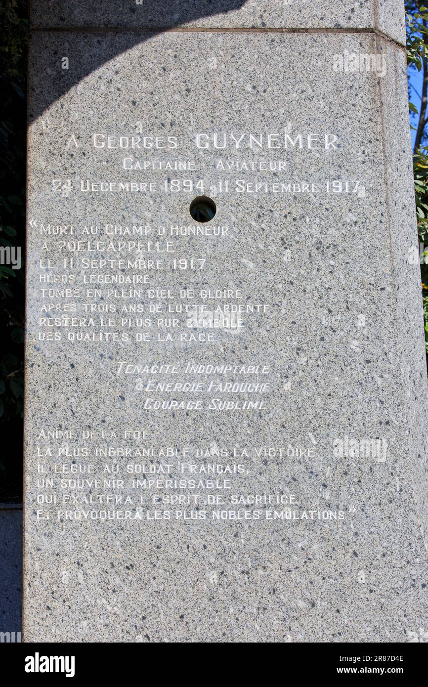 Mémorial à l'ace du combattant du service aérien de la première Guerre mondiale français et capitaine de héros national Georges Guynemer (1894-1917) à Dunkirk (Nord), France Banque D'Images