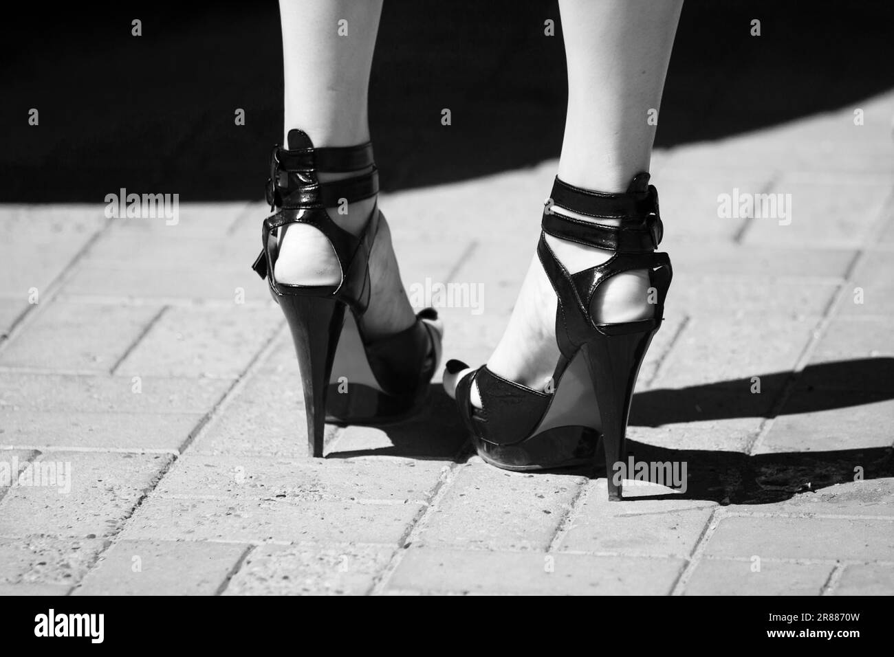 Chaussures pour femmes en noir et blanc Banque D'Images
