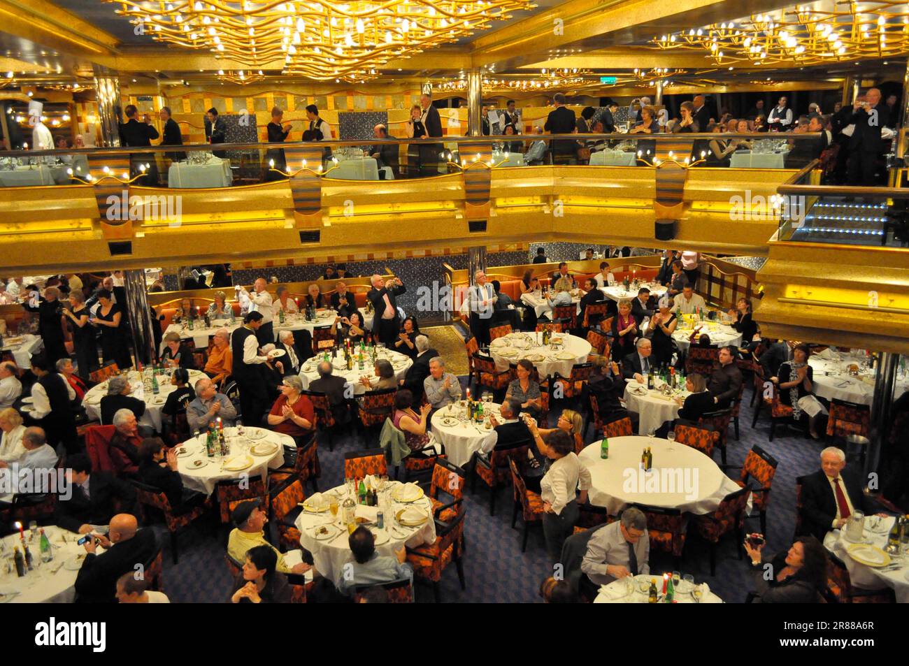 Vue intérieure du bateau de croisière Costa Serena, salle à manger Banque D'Images