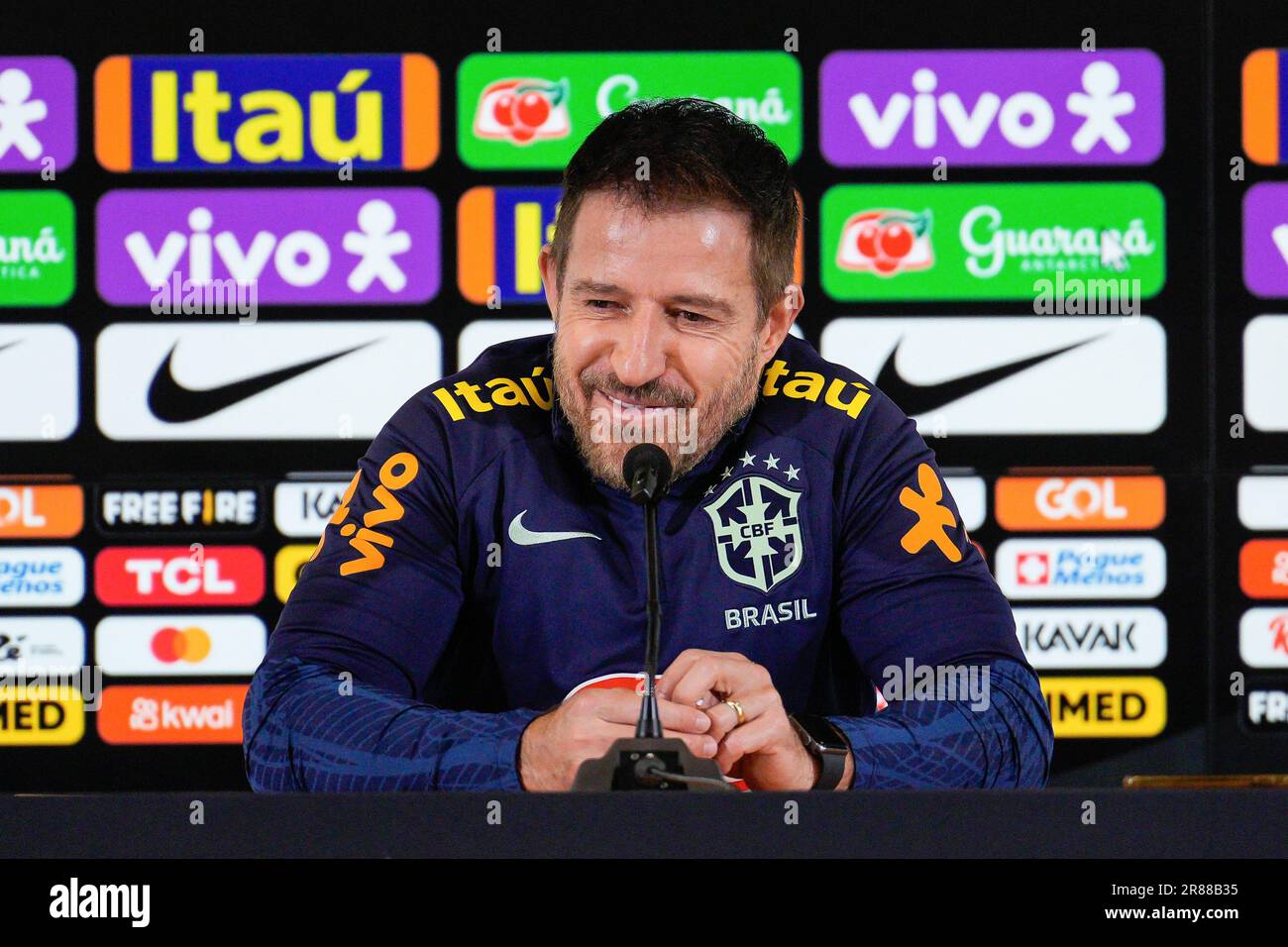 Lisbonne, Portugal. 19th juin 2023. Ramon Menezes, entraîneur brésilien, vu lors d'une conférence de presse du Brésil avant un match de football contre le Sénégal à l'Estadio José Alvalade. Crédit : SOPA Images Limited/Alamy Live News Banque D'Images