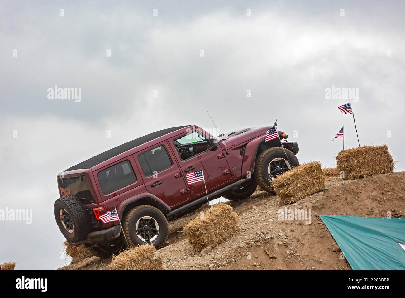 Pontiac, Michigan, les visiteurs du salon de l'auto Motor Bella ont fait l'expérience de la conduite en jeep sur des conditions tout-terrain. Motor Bella remplace le Banque D'Images