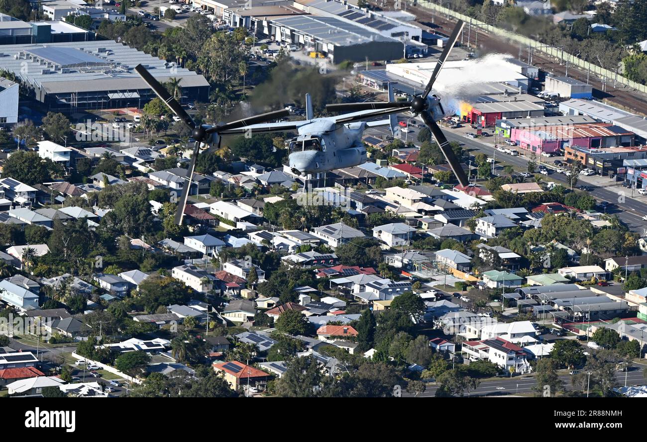 Brisbane, Australie. 20th juin 2023. Un MV22B Osprey survole la