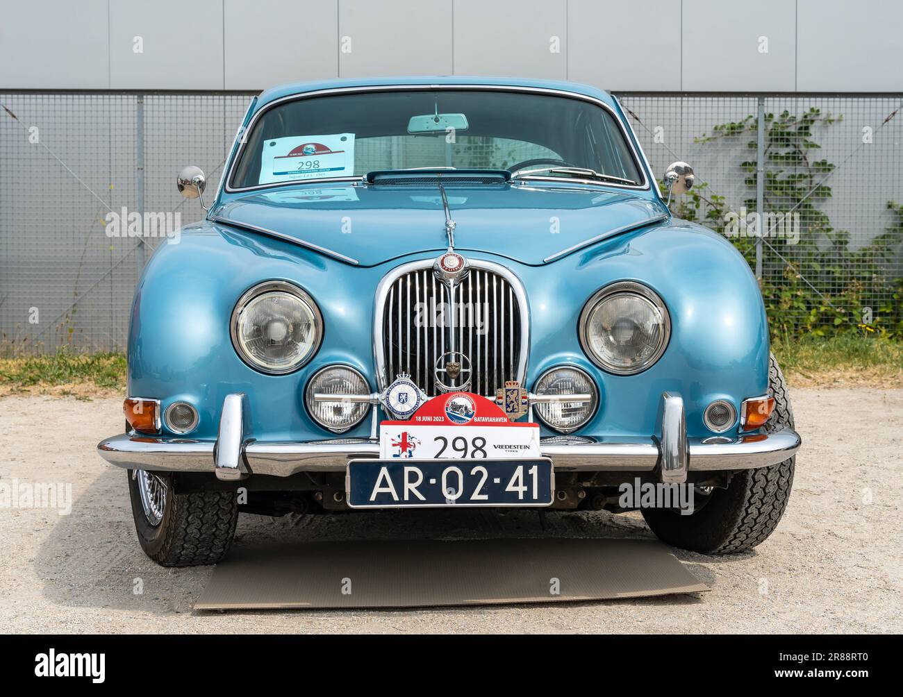 Lelystad, pays-Bas, 18.06.2023, vue avant de la voiture rétro Jaguar S-Type 3,8 de 1965 à l'occasion de la Journée nationale de l'Oldtimer Banque D'Images