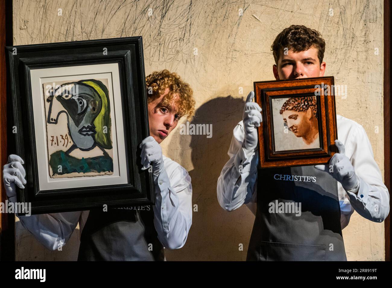 Londres, Royaume-Uni. 20th juin 2023. PABLO PICASSO (1881-1973), tête de femme (Dora Maar), estimation GBP 500 000 - GBP 800 000 avec tête de femme, peint à Fontainebleau à l'été 1921, estimation: GBP 700 000 - GBP 1 000 000 - Aperçu de Christie's 20th/21st Century: London Evening sale. Il met en valeur le dynamisme du portrait au fil des siècles, coïncidant avec la réouverture au public du National Portrait Gallery de Londres. Crédit : Guy Bell/Alay Live News Banque D'Images