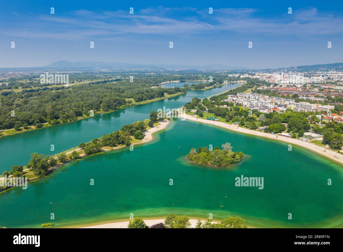 Vue aérienne du lac Jarun à Zagreb, Croatie, destination touristique Banque D'Images