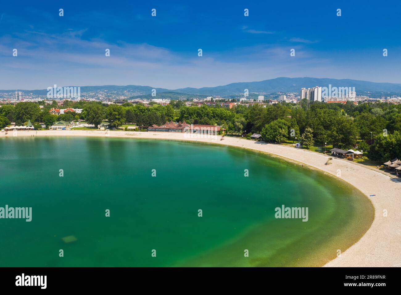 Vue aérienne du lac Jarun à Zagreb, Croatie, destination touristique Banque D'Images