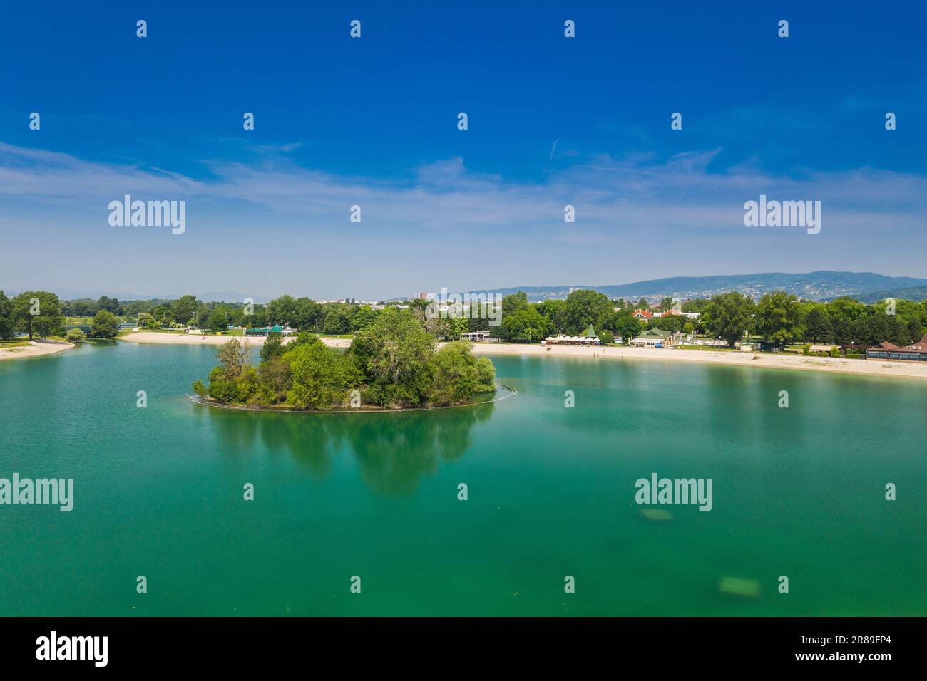 Vue aérienne du lac Jarun à Zagreb, Croatie, destination touristique Banque D'Images