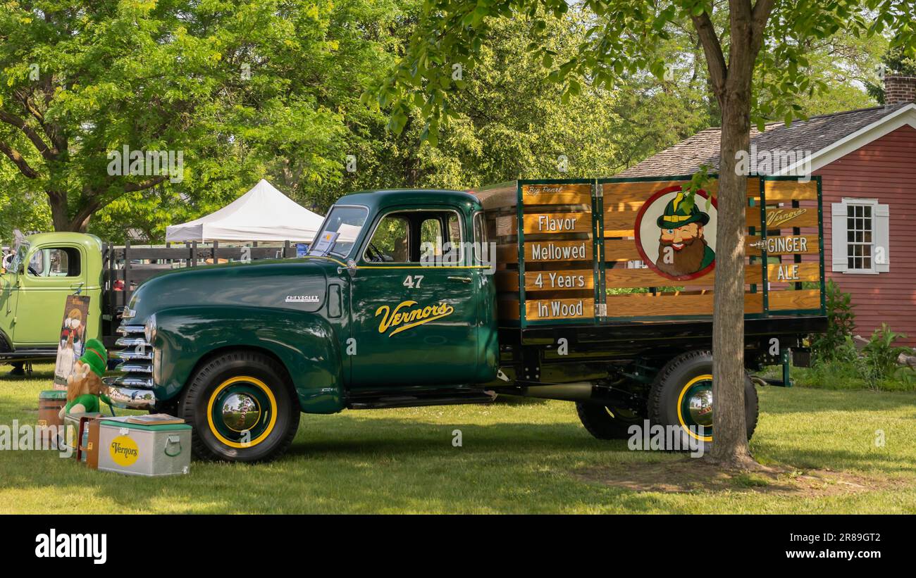 DEARBORN, MI/États-Unis - 17 JUIN 2023: Vernor's Ginger ale 1947 Chevrolet Thriftmaster panel Truck, The Henry Ford (THF) Motor Muster , près de Detroit, Banque D'Images