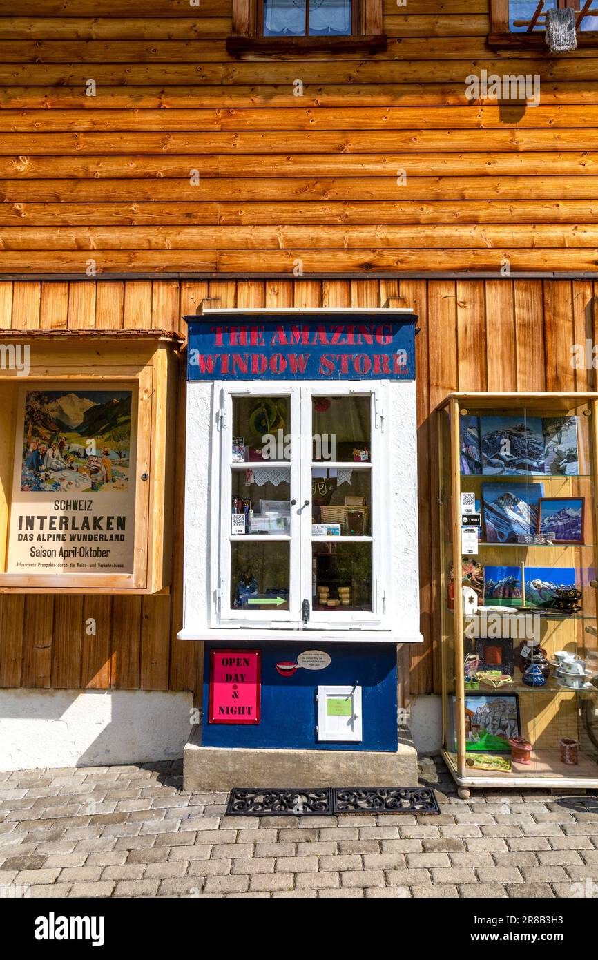 'The Amazing Windon Store' Honesty Box shop dans le village agricole de Gimmelwald, Suisse Banque D'Images