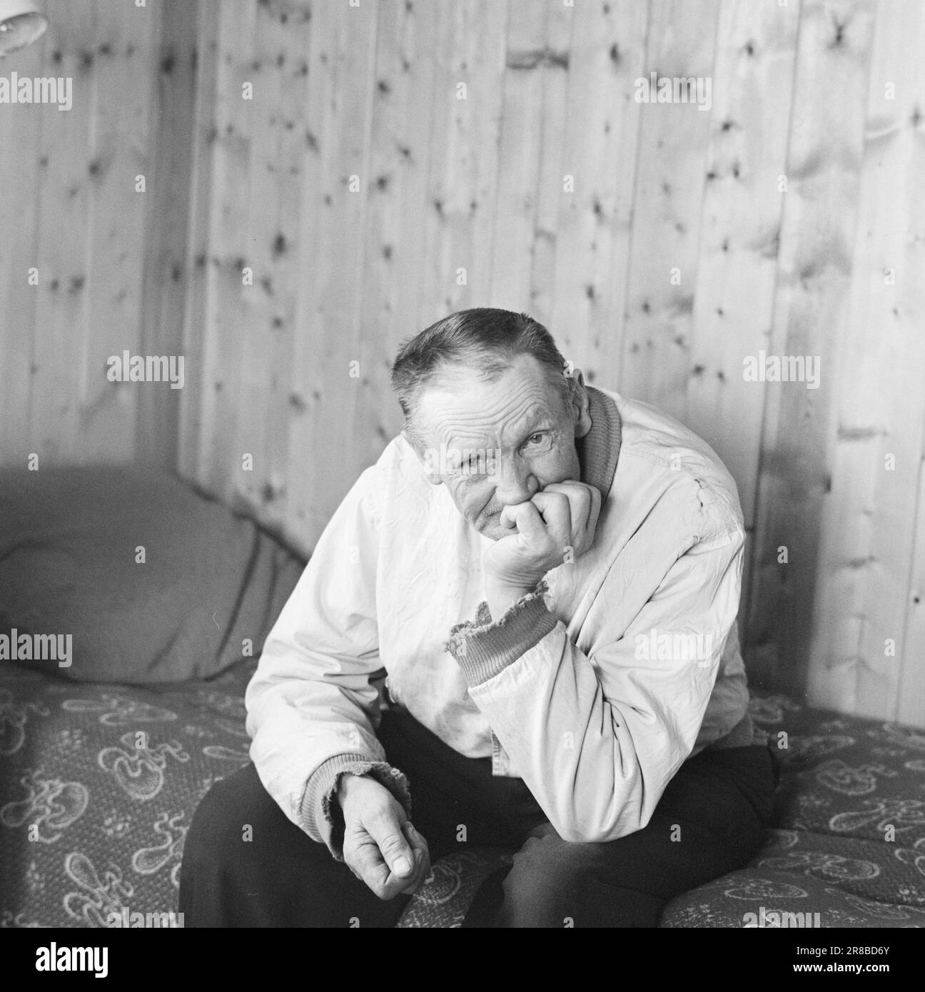 Courant 18-7-1960: Strømbu-Kara six anciens bacheliers ont une pension à Sollia et le rendent si confortable pour les invités qu'ils reviennent vingt ans de suite. Photo: Aage Storløkken / Aktuell / NTB ***PHOTO NON TRAITÉE*** Banque D'Images