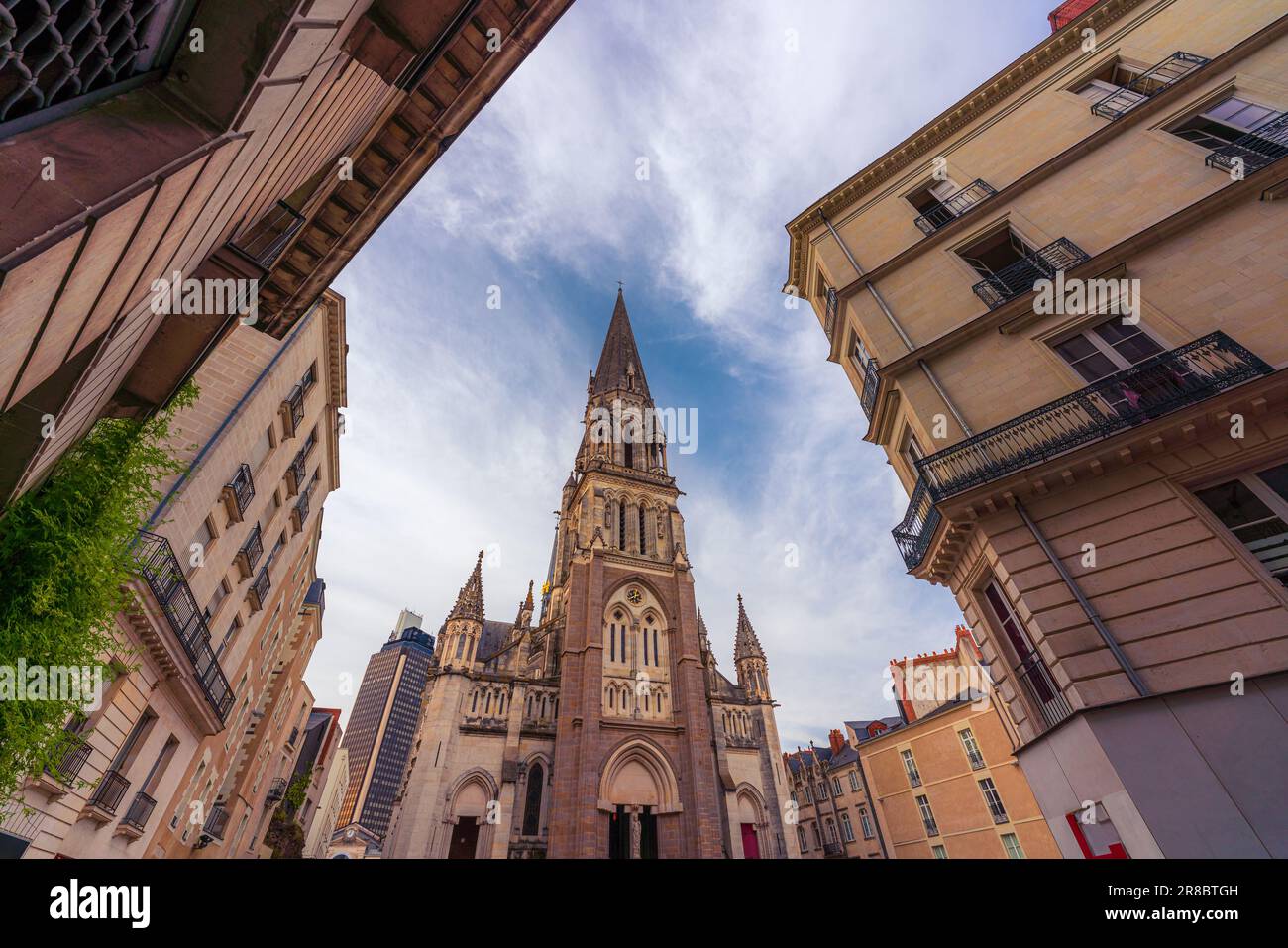 Vue sur la basilique Saint-Nicolas à Nantes, France Banque D'Images