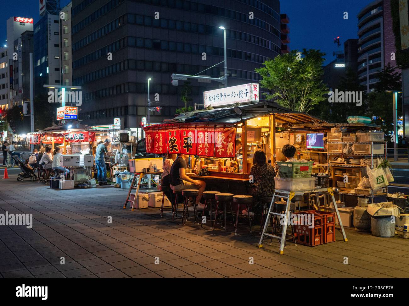 Stands de nourriture de Yatai à Fukuoka au Japon Banque D'Images