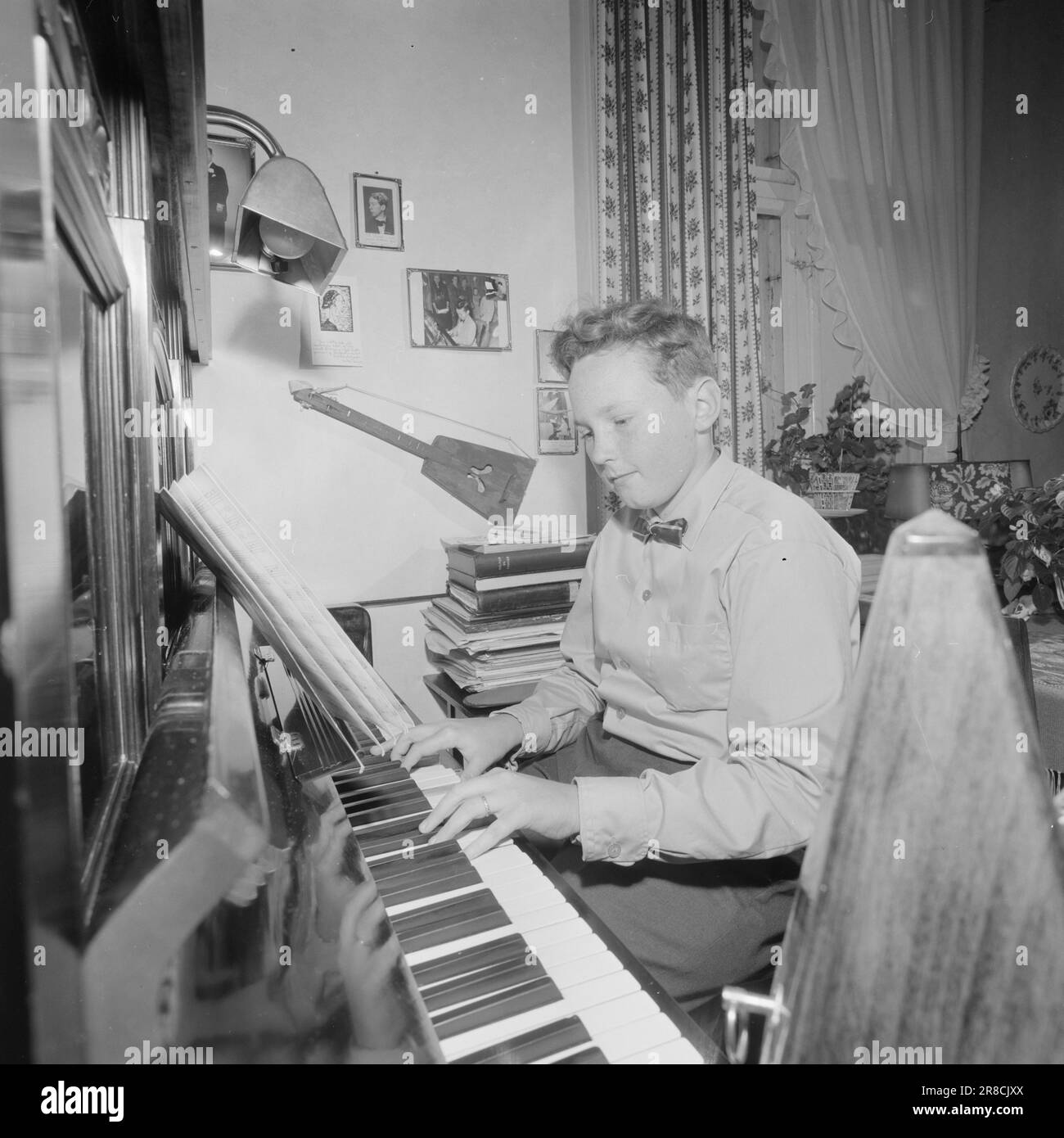 Actuel 33-7-1960: Compositeur au 14 Trond Kverno, 14 ans, a appris avec Knut Nystedt, et compose de la musique. Photo: Ivar Aaserud / Aktuell / NTB ***PHOTO NON TRAITÉE*** Banque D'Images