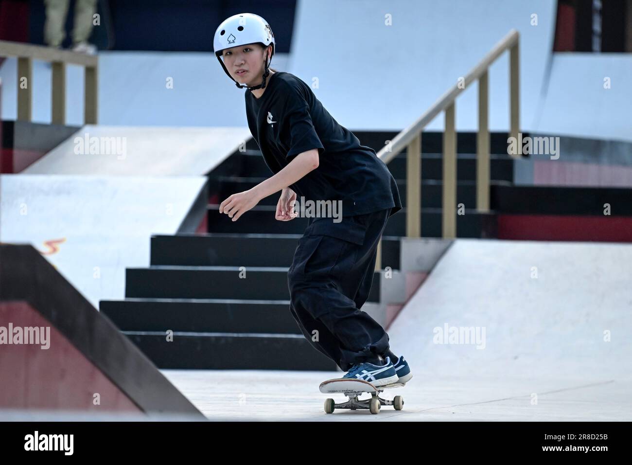 Rome, Italie. 21st juin 2023. Rizu Akama du Japon trains pendant la visite mondiale de skateboard rue Rome 2023 à Rome, parc Colle Oppio, 20 juin 2023. Credit: Insidefoto di andrea staccioli/Alamy Live News Banque D'Images