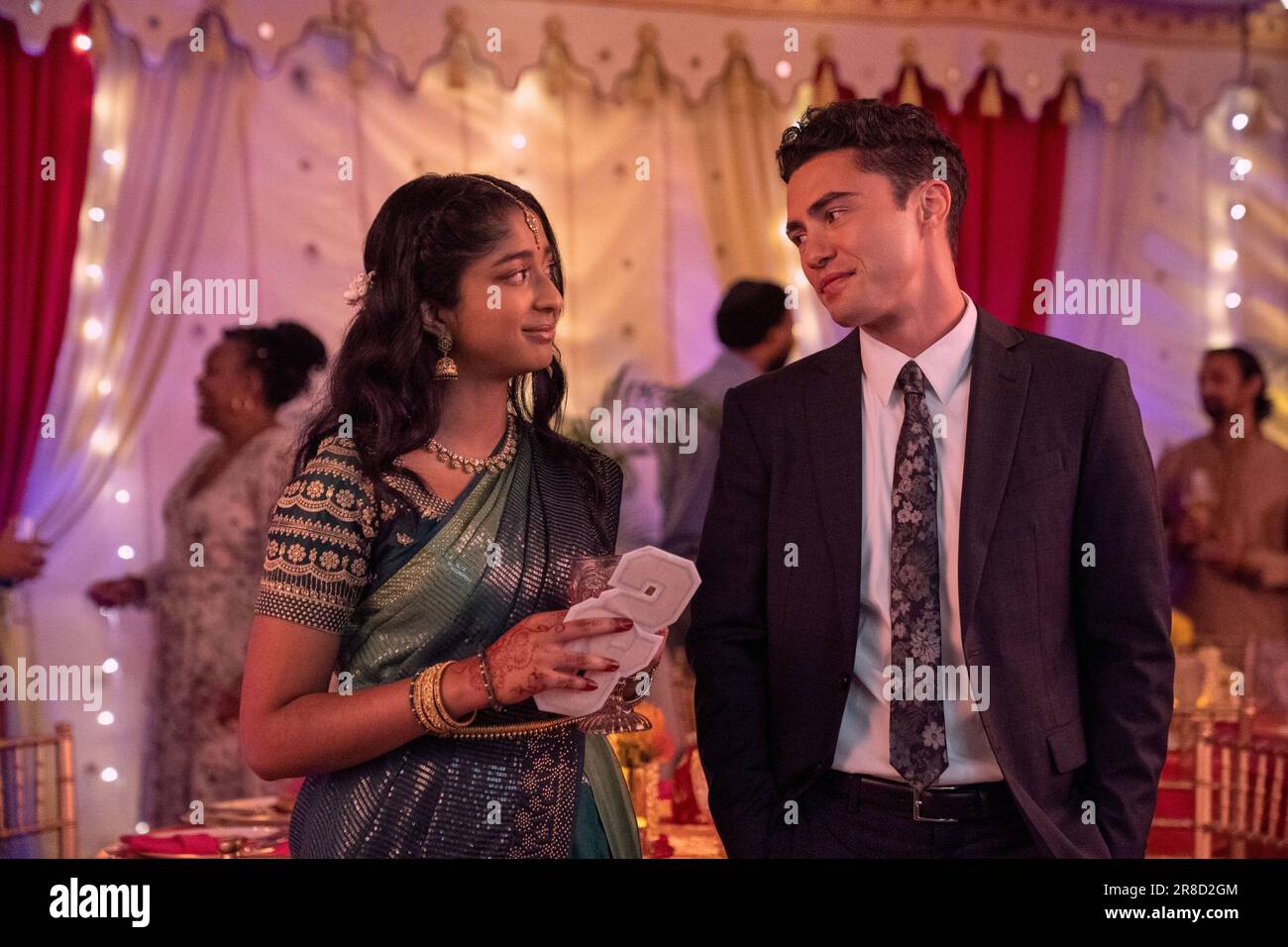 JE N'AI JAMAIS jamais, de gauche à droite: Maitreyi Ramakrishnan, Darren Barnett, '... dit au revoir', (saison 4, ep. 410, antenne 8 juin 2023). Photo : Jessica Brooks / ©Netflix / Courtesy Everett Collection Banque D'Images