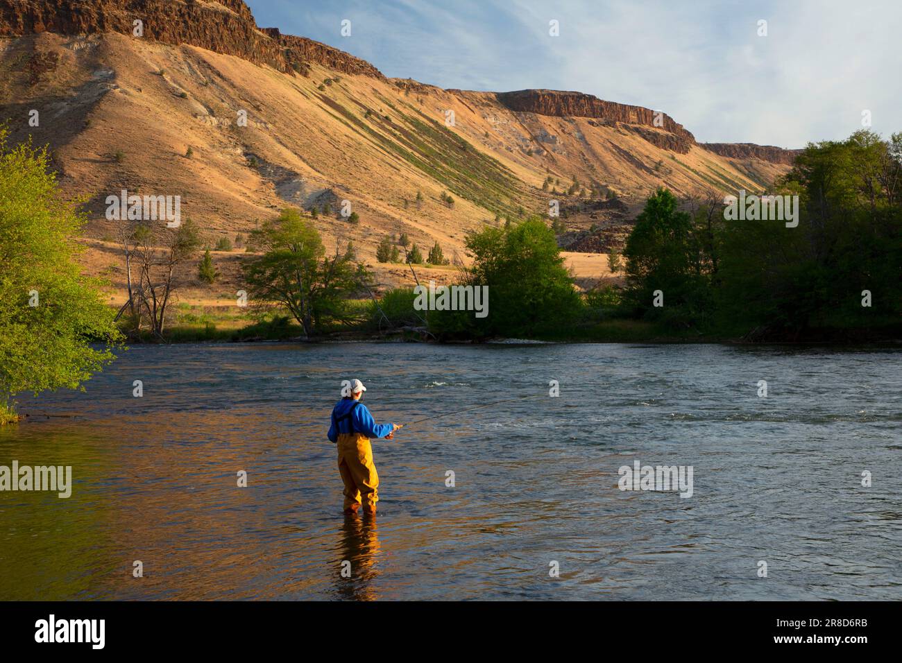 Pêche à la mouche au site de loisirs de Trout Creek, rivière Deschutes