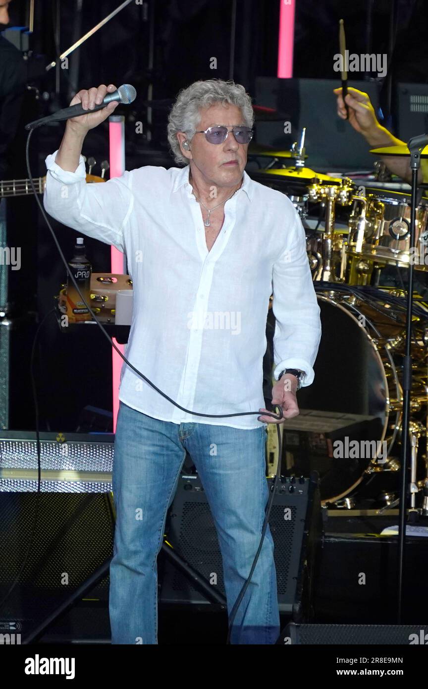 Roger Daltrey von The Who live BEI einem Konzert der 'The 2023 European Tour - Hits Back' Tour mit dem Filmorchester Babelsberg in der Waldbühne. Berlin, 20.06.2023 Banque D'Images