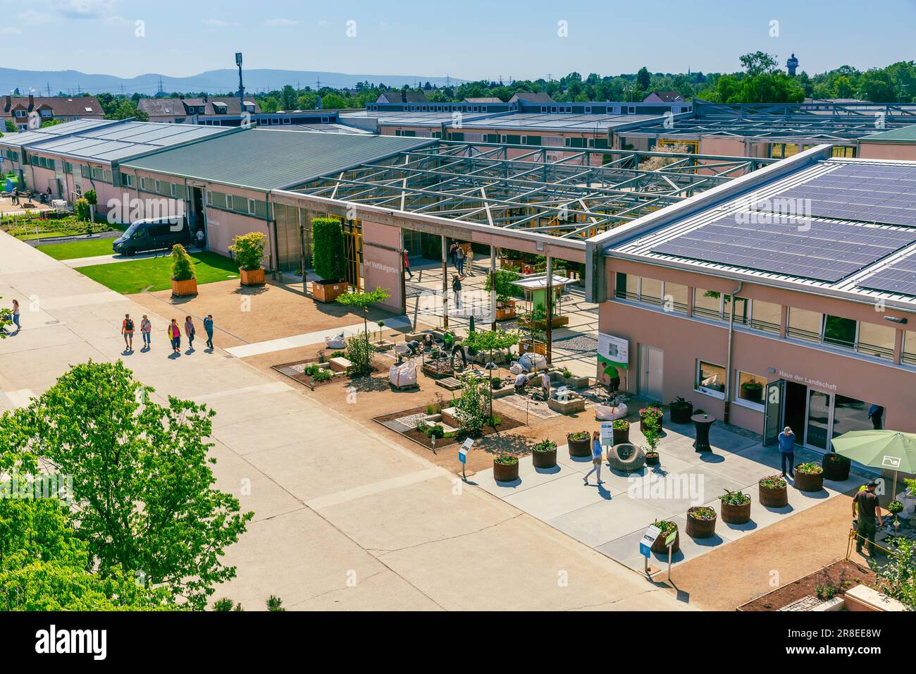 Mannheim, Allemagne - 26 mai 2023 : salon fédéral de l'horticulture et des jardins, couvrant les plantations et les thèmes de l'aménagement paysager (Bundesgartenschau BUGA) Banque D'Images
