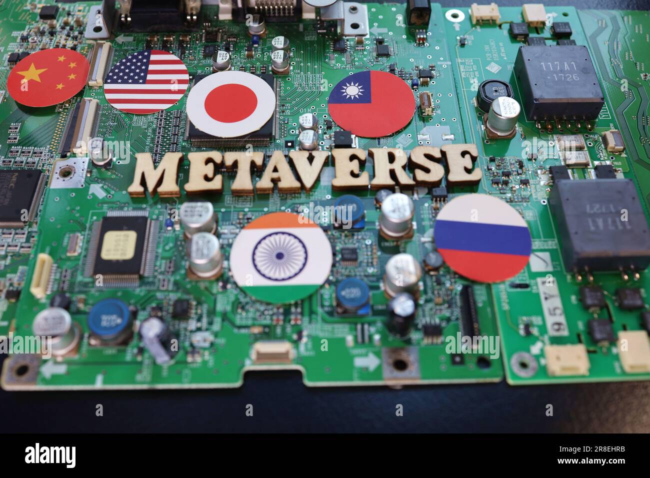 Métaverse caractères, carte mère et drapeau. Thème : métaverse, technologies de haute technologie comme les semi-conducteurs, et les attentes de chaque pays. Banque D'Images