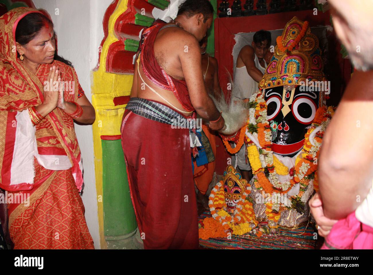 Bhadrak, Odisha , INDE - JUIN 20 2023 : idole divine des divinités hindoues Lord Jagannath pendant le festival chariot. Mondialement célèbre Rath Yatra (char Banque D'Images