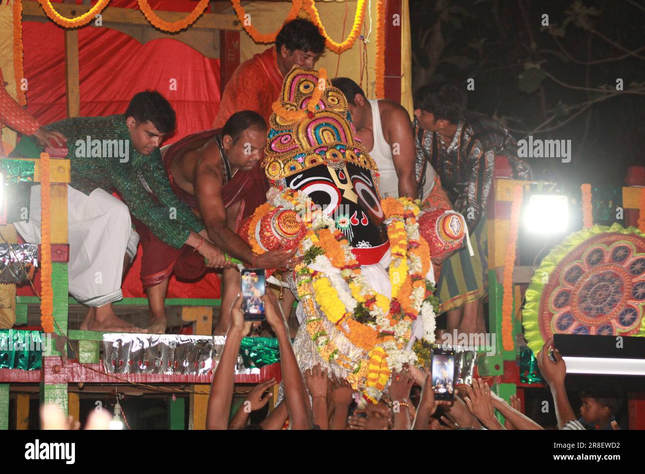 Bhadrak, Odisha , INDE - JUIN 20 2023 : idole divine des divinités hindoues Lord Jagannath pendant le festival chariot. Mondialement célèbre Rath Yatra (char Banque D'Images