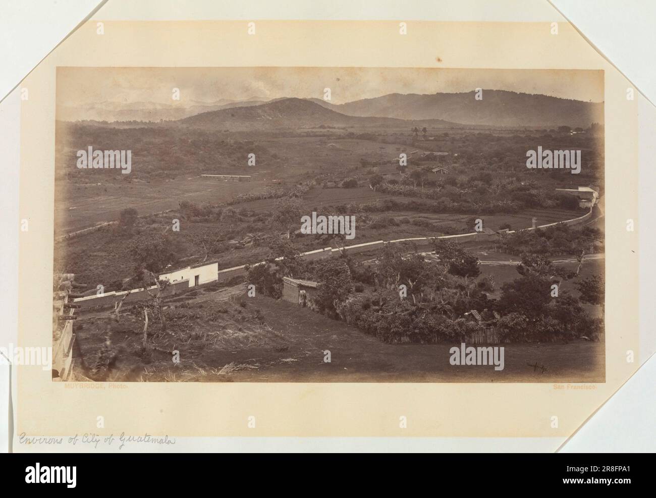 Environs de la ville du Guatemala 1875, publié en 1877 par Eadlaund Muybridge, né Kingston-upon-Thames, Angleterre 1830-décédé Kingston-upon-Thames, Angleterre 1904 Banque D'Images