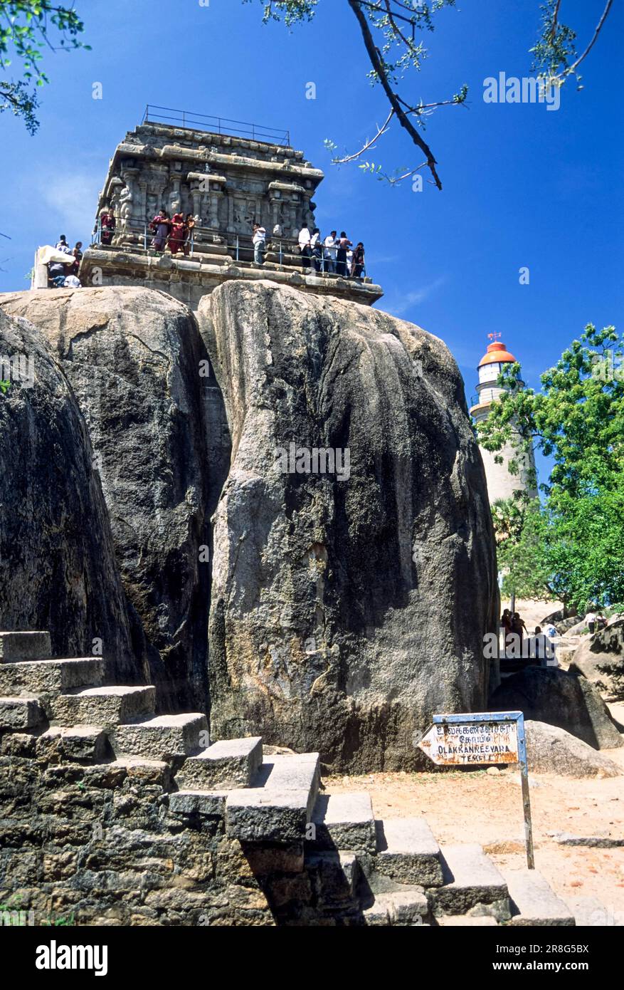 Olakkanatha temple ancienne maison de lumière et nouvelle maison de lumière à Mahabalipuram Mamallapuram, Tamil Nadu Tamilnadu, Inde du Sud, Inde, Asie. Le monde de l'UNESCO Banque D'Images