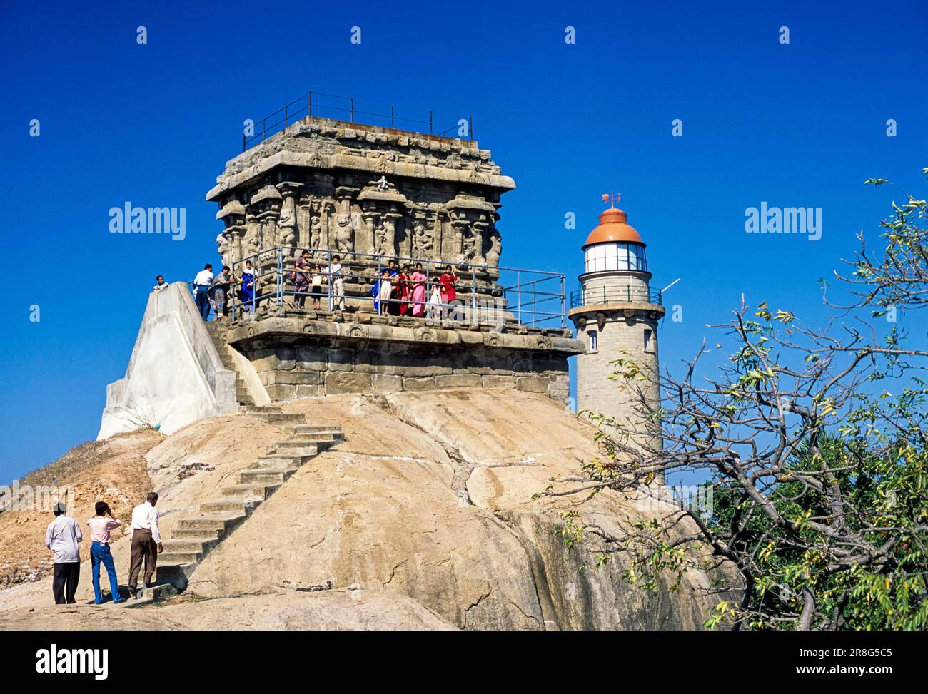 Olakkanatha temple ancienne maison de lumière et nouvelle maison de lumière à Mahabalipuram Mamallapuram, Tamil Nadu Tamilnadu, Inde du Sud, Inde, Asie. Le monde de l'UNESCO Banque D'Images